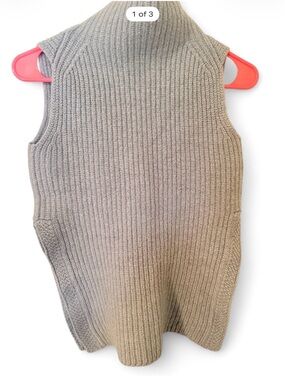 Sleeveless Ribbed Knit Vest - Taupe